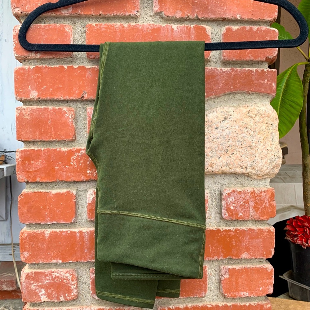 Fabletics Compression Leggings - Picture 3 of 3
